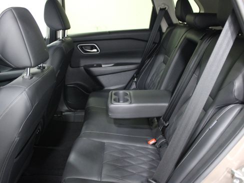 Used 2024 Nissan Rogue Platinum w/ Platinum Premium Package AWD/4WD image 20