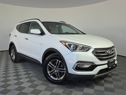 Used 2017 Hyundai Santa Fe Sport FWD image 1