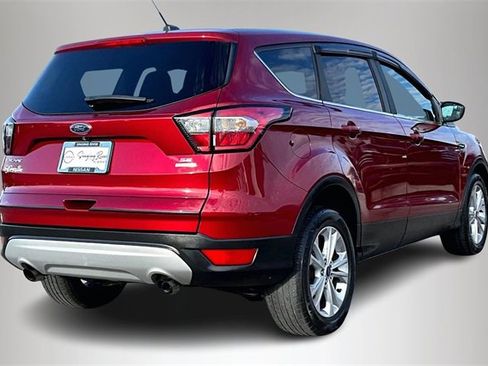 Used 2017 Ford Escape SE image 5