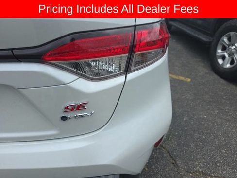 Used 2026 Toyota Corolla SE w/ SE Premium Package FWD image 10