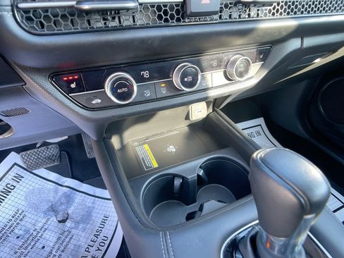 Used 2024 Honda HR-V EX-L image 19