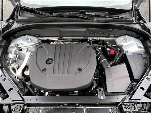 New 2026 Volvo XC60 B5 Ultra w/ Climate Package image 12