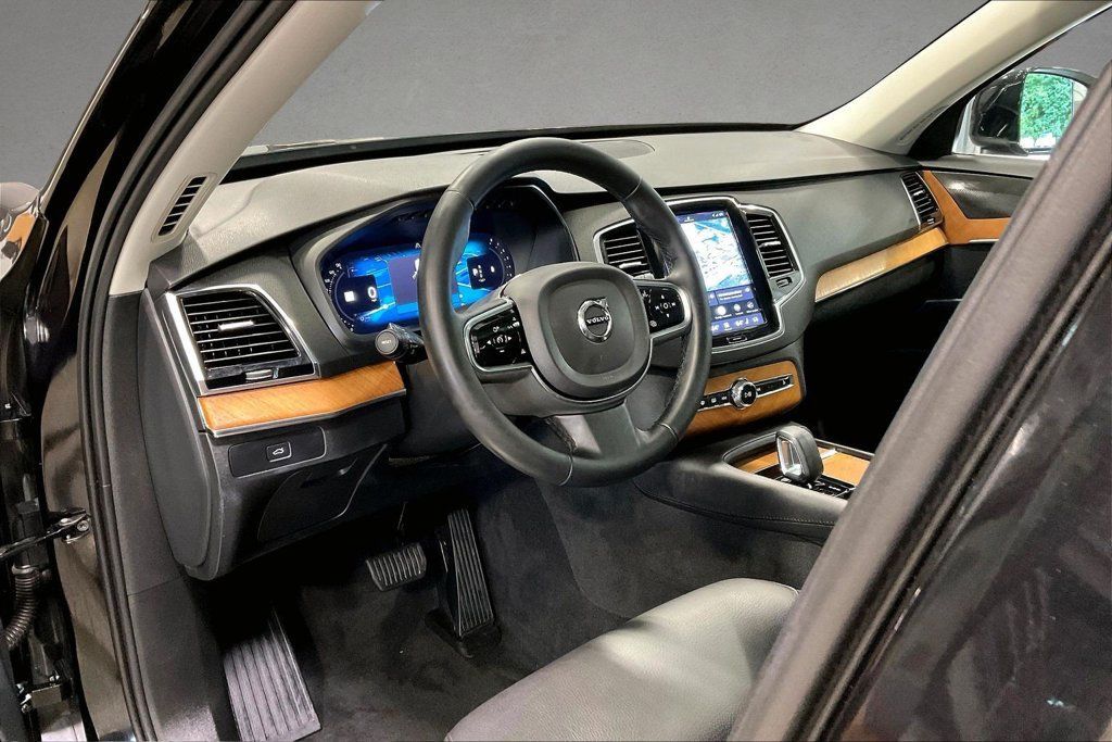 Certified 2024 Volvo XC90 B6 Plus AWD/4WD image 18