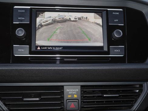 Used 2022 Volkswagen Jetta SE FWD image 13