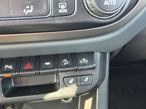 Used 2021 Chevrolet Colorado Z71 w/ Safety Package image 28