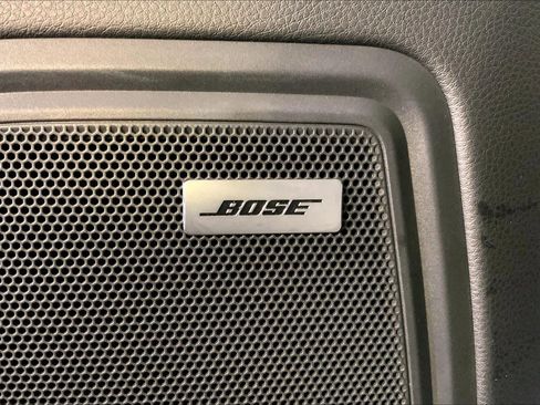 Used 2025 Porsche Macan image 38