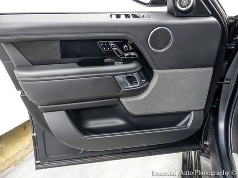 Used 2020 Land Rover Range Rover HSE image 24