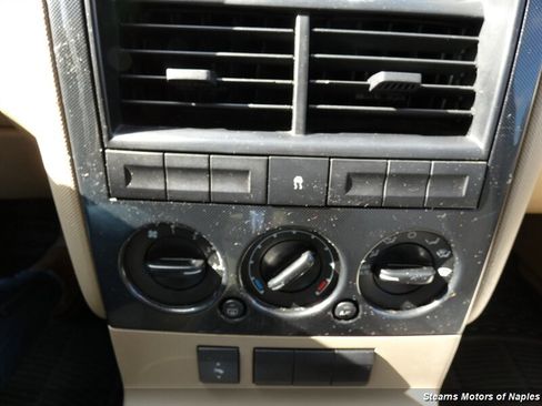 Used 2010 Ford Explorer Sport Trac XLT image 31