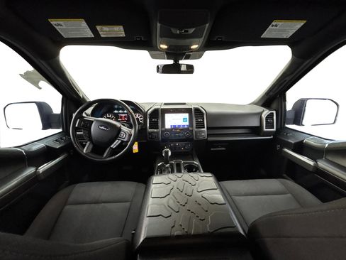 Used 2019 Ford F150 XLT w/ Equipment Group 302A Luxury AWD/4WD image 16