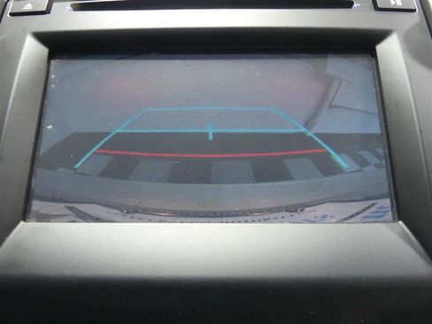 Used 2017 Toyota Camry LE FWD image 13