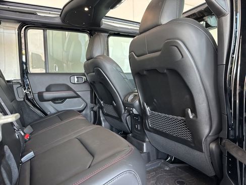 Used 2024 Jeep Wrangler Unlimited Rubicon AWD/4WD image 6