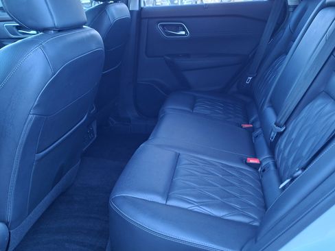 Certified 2023 Nissan Rogue Platinum w/ Platinum Premium Package FWD image 20