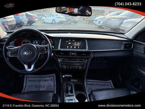 Used 2018 Kia Optima EX w/ Premium Package FWD image 10