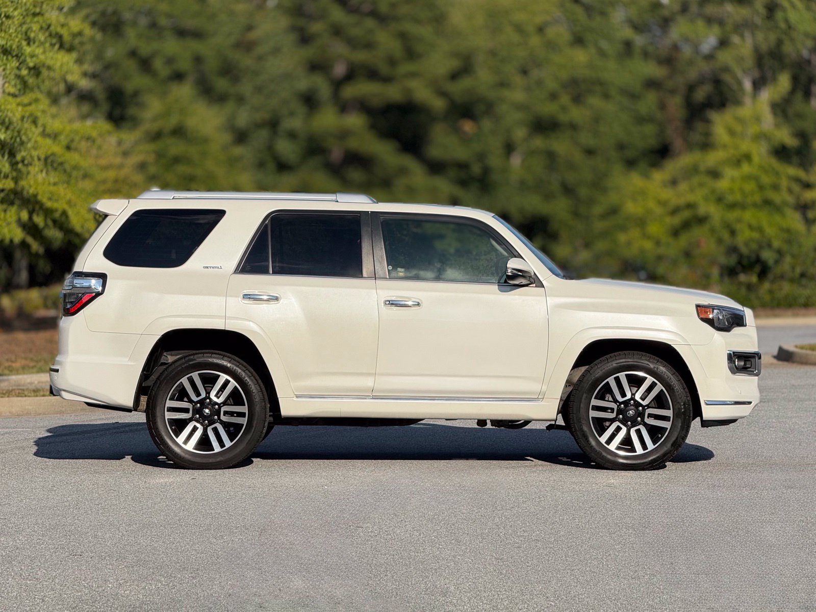 Used 2019 Toyota 4Runner Limited AWD/4WD image 11