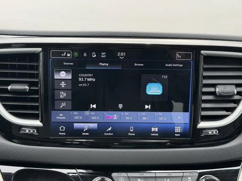 Used 2024 Chrysler Pacifica Touring-L image 21