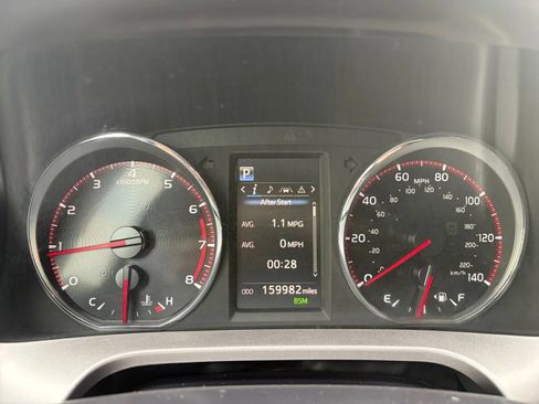 Used 2018 Toyota RAV4 SE w/ Power Extra Value Package AWD/4WD image 32