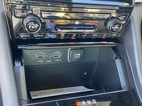 New 2025 Jeep Grand Cherokee L Laredo image 7