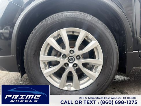 Used 2018 Nissan Rogue SV AWD/4WD image 22