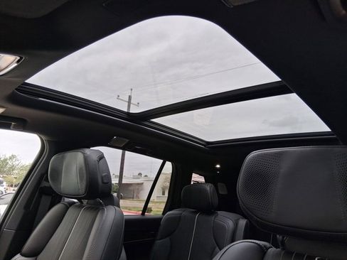 New 2026 Cadillac Vistiq Sport w/ LPO, Floor Liner Package image 22