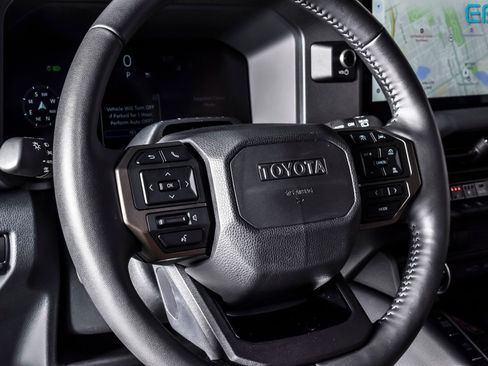 Used 2025 Toyota Land Cruiser w/ Premium Package image 18