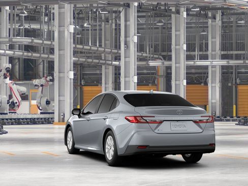 New 2025 Toyota Camry LE image 7