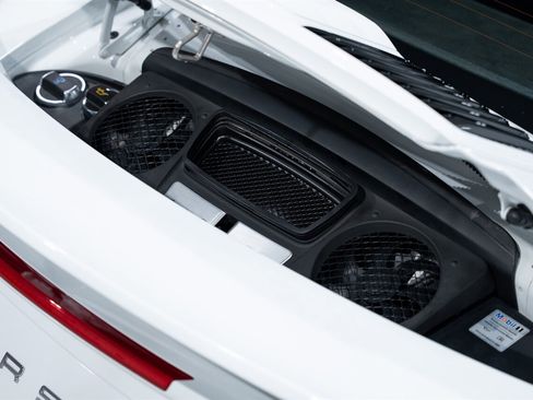 Used 2017 Porsche 911 Turbo S image 42