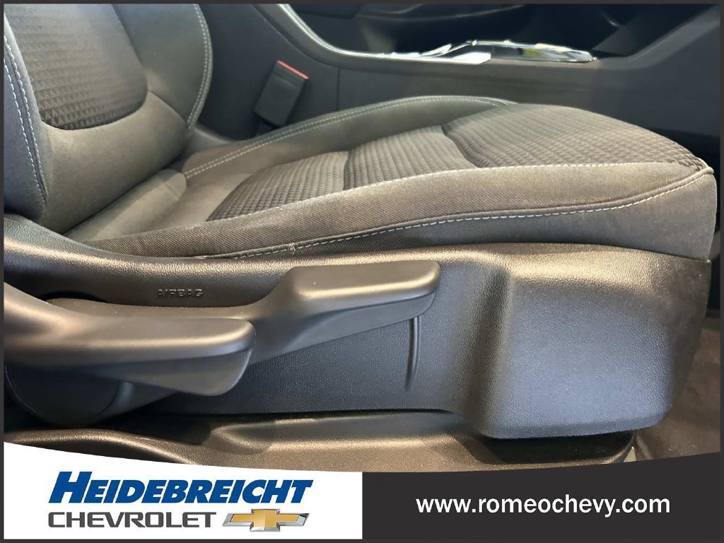 Used 2023 Chevrolet Bolt EUV LT w/ Comfort Package FWD image 36