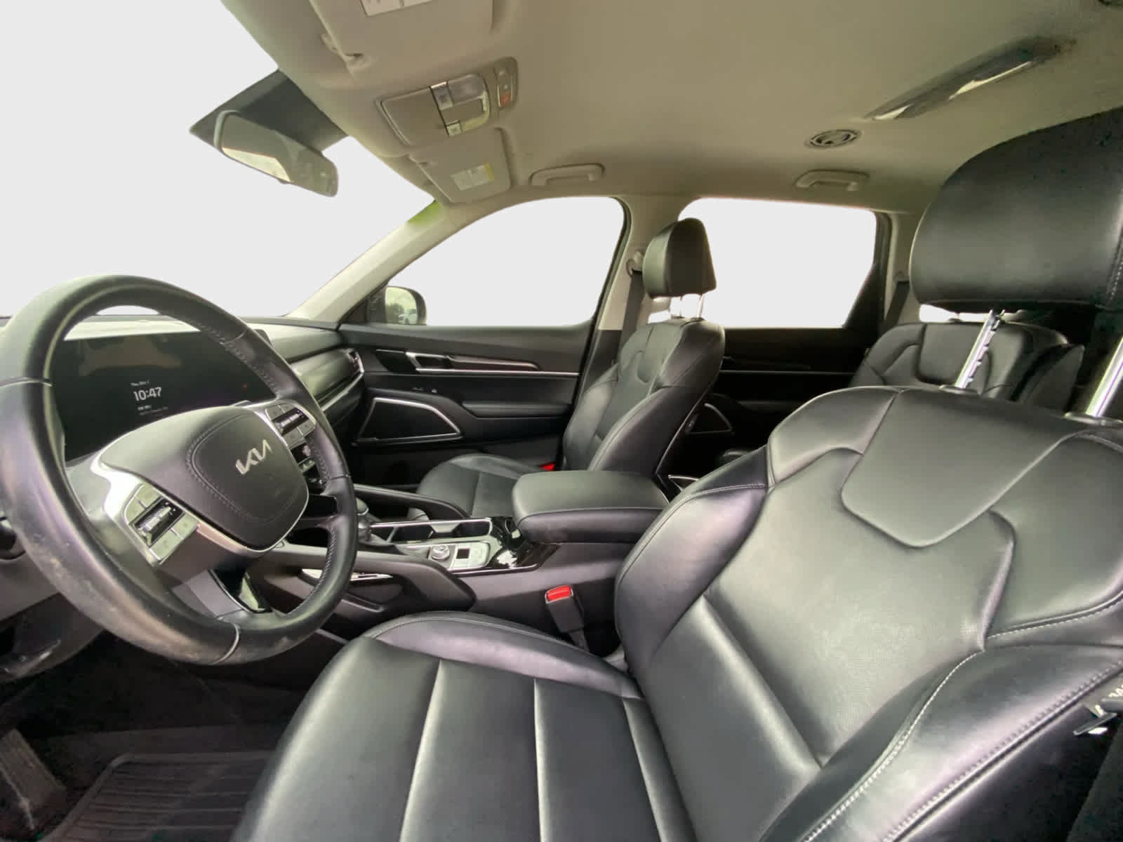 Used 2024 Kia Telluride S FWD image 13