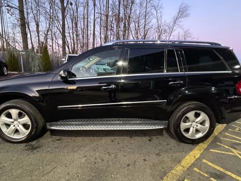 Used 2010 Mercedes-Benz GL 450 4MATIC image 3
