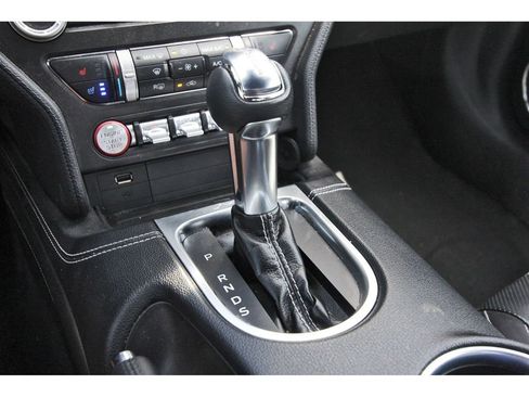 Used 2022 Ford Mustang GT Premium w/ Equipment Group 401A RWD image 28