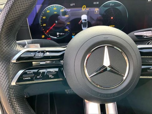 Used 2023 Mercedes-Benz E 450 Cabriolet image 18