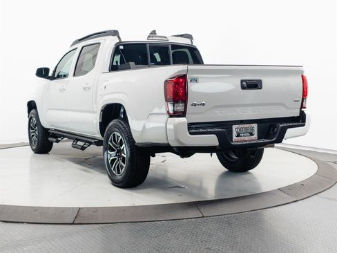 Certified 2023 Toyota Tacoma SR AWD/4WD image 8