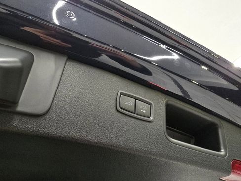 Used 2023 Porsche Macan image 39