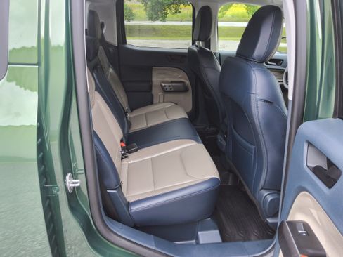 Used 2025 Ford Maverick Lariat w/ 4K Tow Package AWD/4WD image 25