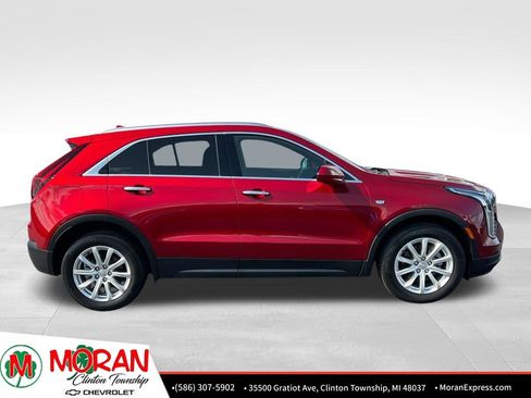 Certified 2023 Cadillac XT4 Luxury w/ Cold Weather Package AWD/4WD image 8