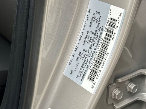 New 2025 MAZDA MAZDA3 Hatchback w/Premium Plus Pkg image 24