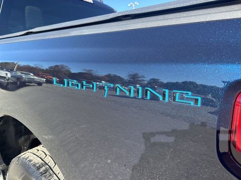 Used 2023 Ford F150 Lightning XLT image 30
