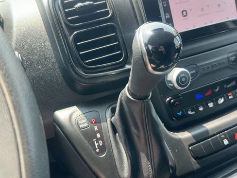 Used 2024 RAM ProMaster 2500 w/ Convenience Group FWD image 30
