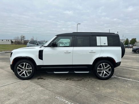 Used 2024 Land Rover Defender 110 X-Dynamic SE AWD/4WD image 8