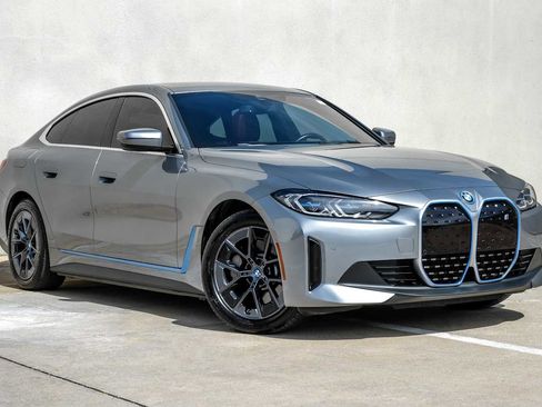 Used 2022 BMW i4 eDrive40 w/ Premium Package image 7