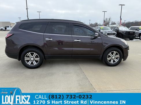 Used 2016 Chevrolet Traverse LT image 8