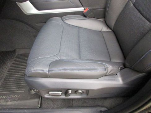 New 2025 Toyota Tundra Platinum AWD/4WD image 19