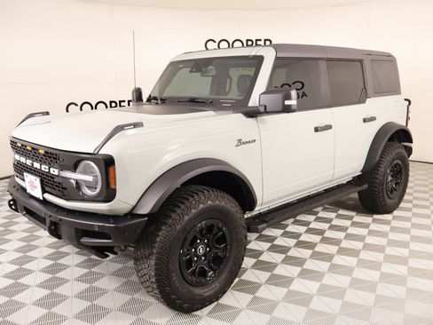 Used 2024 Ford Bronco Wildtrak AWD/4WD image 11