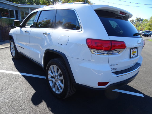 Used 2017 Jeep Grand Cherokee Limited AWD/4WD image 23