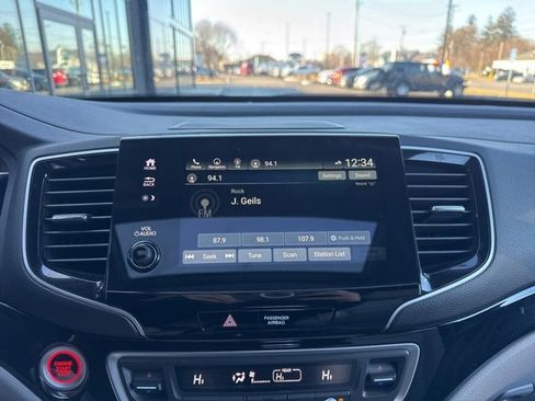 Used 2022 Honda Pilot Touring image 18