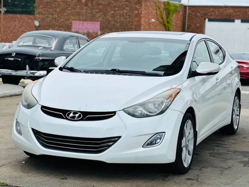 Used 2012 Hyundai Elantra Limited FWD image 4