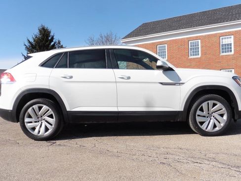 Used 2022 Volkswagen Atlas Cross Sport SE image 23