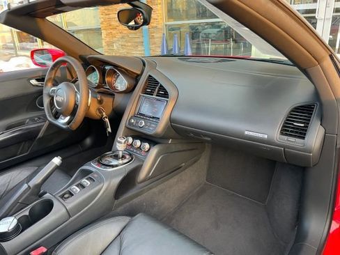 Used 2014 Audi R8 V10 w/ Full Leather Package image 27