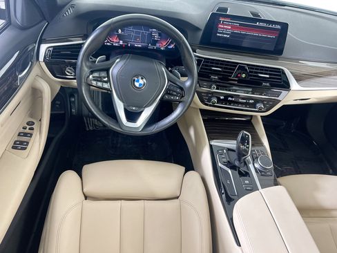 Used 2020 BMW 530i xDrive image 22