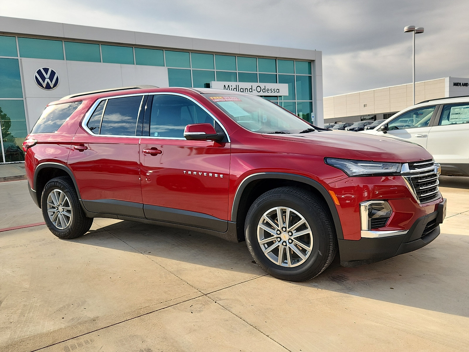 Used 2023 Chevrolet Traverse LT AWD/4WD image 6
